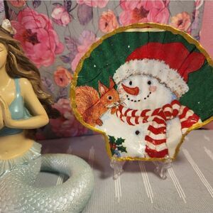 DECOUPAGE SCALLOPED FAN SHELL 